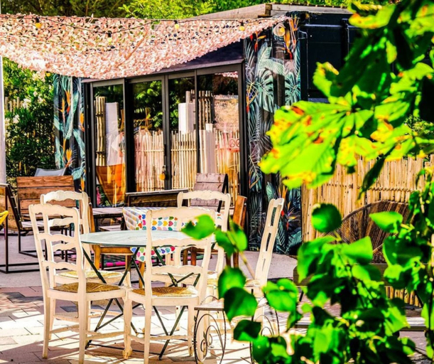 Outdoor dining 5, Tente Ecolodge, Ardèche