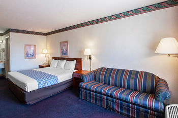 Others 4, Motel 6 Effingham, IL, Effingham