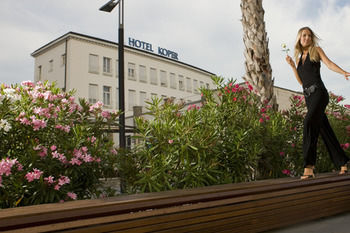 Others 2, Grand Koper, Koper