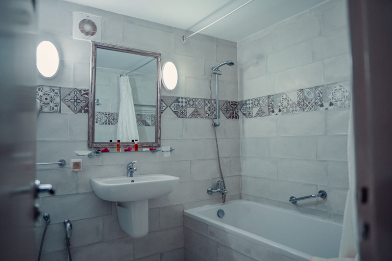Bathroom, Hotel l'Oasis Gabes, Gabès Médina