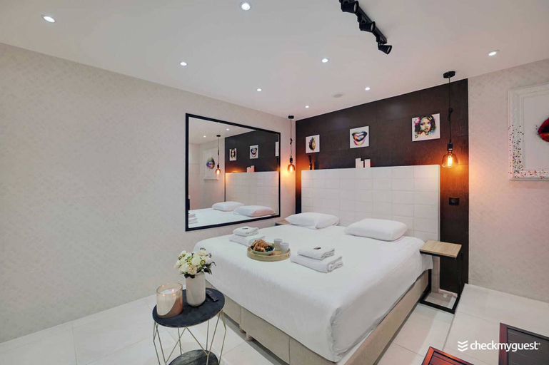Room 3, Résidence Paris Rochechouart, Paris