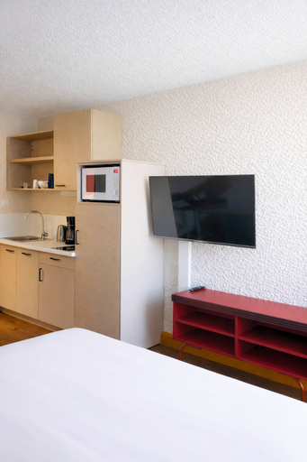 Bedroom 5, Résidence les Dômes, Allier