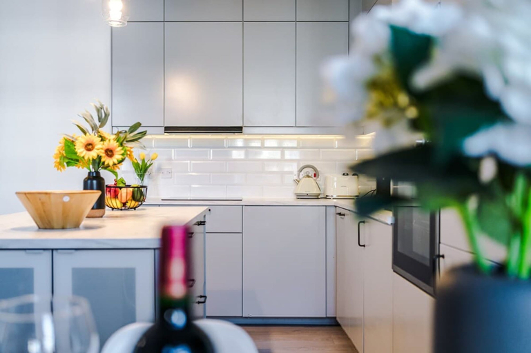 Room 3, New Stylish City-centre Flat w Parking Sleeps 4, Birmingham