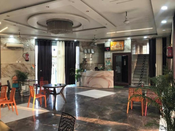 Lobby, Hotel Suraj, Fatehpur