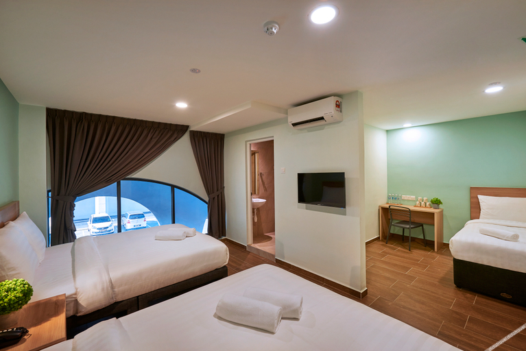 Bedroom 2, ZONE Hotels, Eco Grandeur, Kuala Selangor