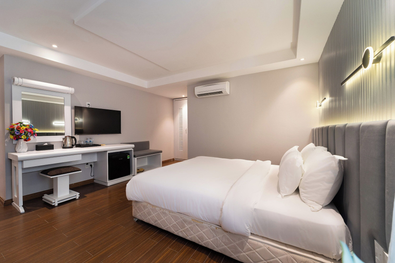 Room 3, Golden Suites Saigon, District 7
