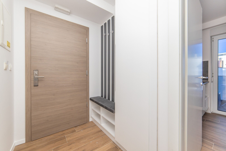 Room 5, Altiora Prestige Residence 204, Gradac