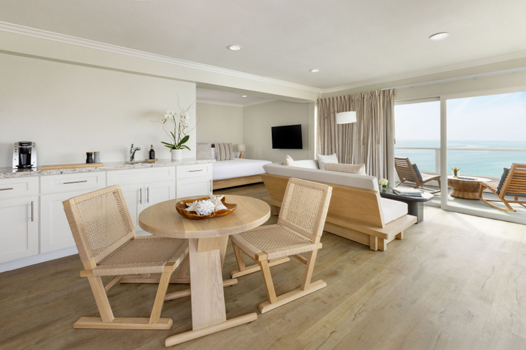 Others 4, Pacific Edge Oceanfront Hotel, Orange