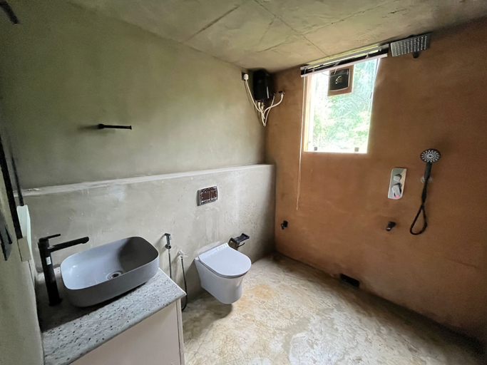 Bathroom 3, Cosmic Reverie, Krishnagiri