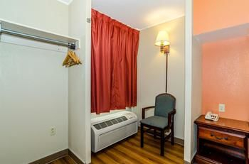 Others 3, Motel 6 Newark, DE, New Castle