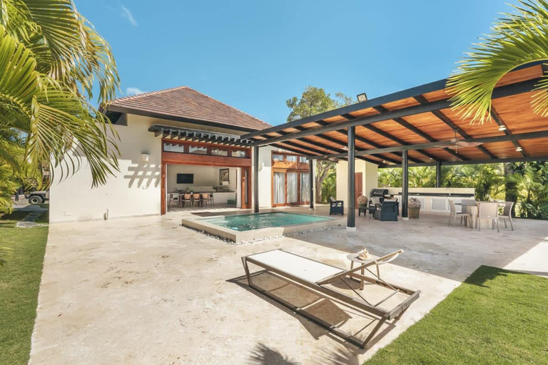 Room 3, Amazing Villa With Private Patio bbq in Cap Cana, San Rafael del Yuma