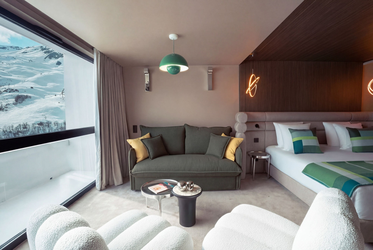 Room 2, Fahrenheit Seven Les Menuires, Savoie