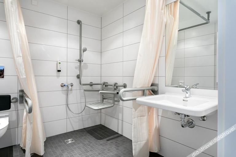 Bathroom 4, Hotel Kern garni, Reutlingen