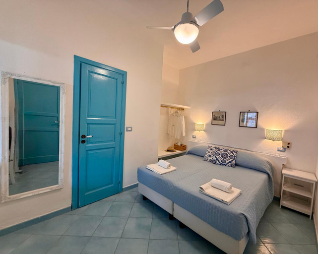 Bedroom 2, La Giara, Messina