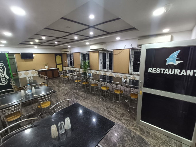 Food & Drinks 5, Hotel Arunachala, Puducherry