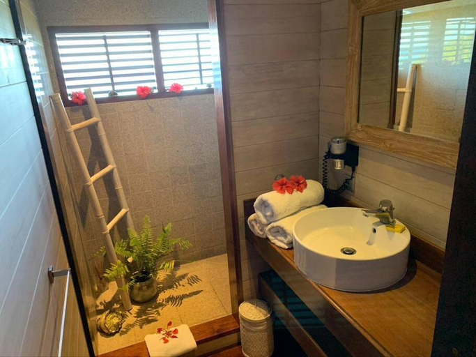 Bathroom 4, Villa Moana