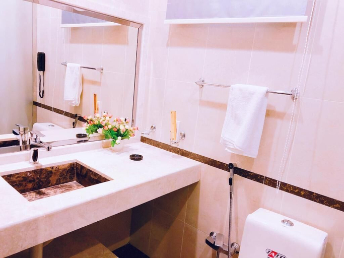 Bathroom 5, Riyadh Inn Hotel, Riyadh