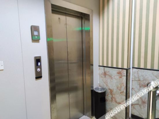 Others 5, yakee hotel, Jiyuan shi