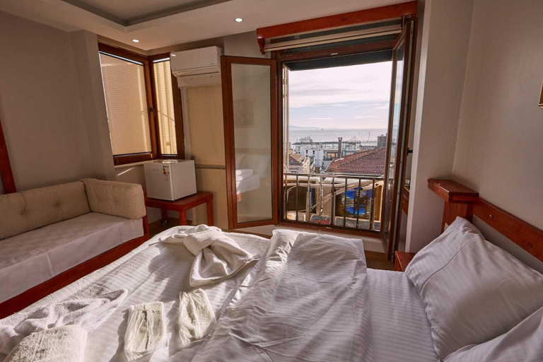 Bedroom 4, SABİNA HOTEL NEAR THE GRAND BAZAAR, Fatih