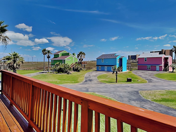 Exterior & Views 2, The Salty Sandpiper by Silver Sands Vacation Rentals, Nueces