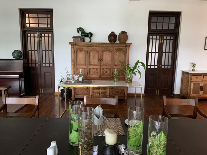 Public Area 5, The Postcard Galle, Galle Four Gravets