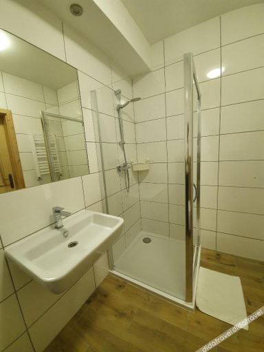 Bathroom 3, Nadodrzański Dwór, Nowa Sól