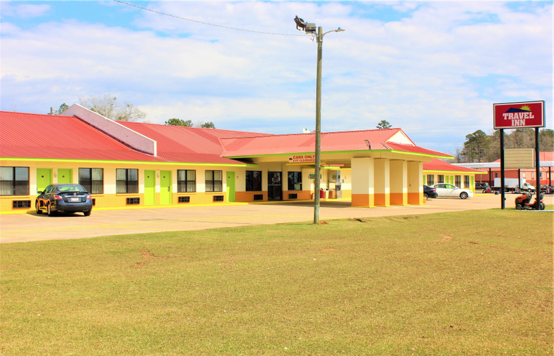 Exterior & Views, Travel Inn, Greene