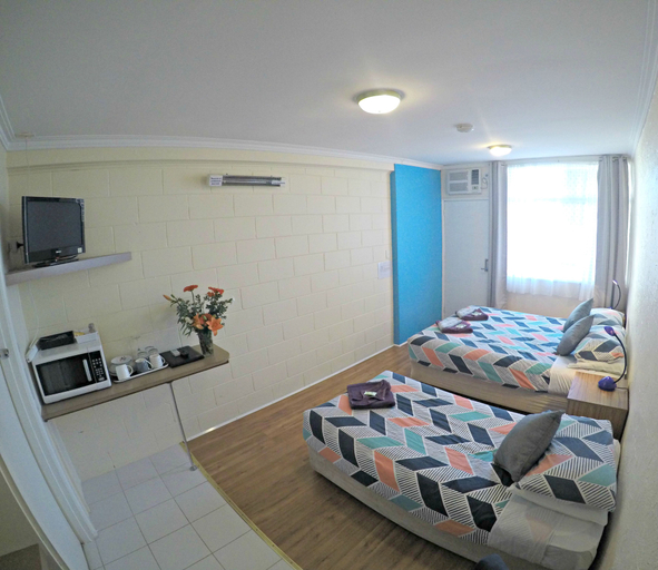 Others 4, Turn-In Motel, Warrnambool
