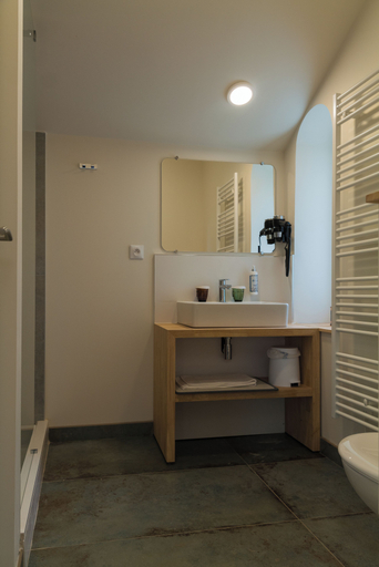 Bathroom 3, Domaine de l'Ecorcerie, Vienne
