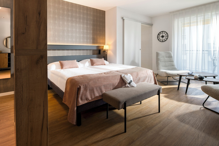 Bedroom 2, Alparthotel, Monthey
