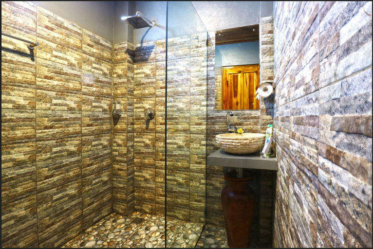 Bathroom 4, ポンドック DD チャングー, Badung