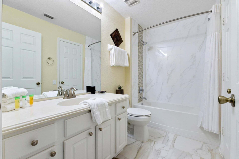 Bathroom 4, Dvl2638, Osceola