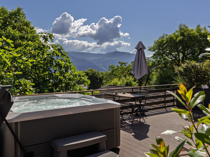 Others 4, Mountain View Suites, Bolzano