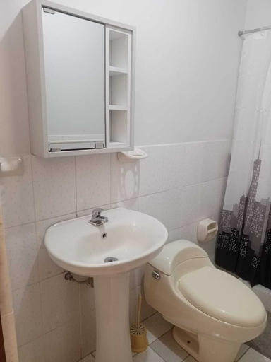 Bathroom 3, Dep Centrico Seguro y Familiar, Huancayo