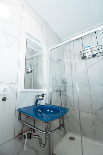Bathroom 2, Studioapartment Black & White, Velika Gorica
