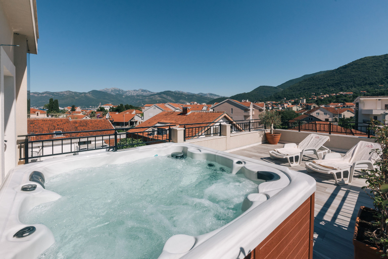 Sport & Beauty 2, Villa Royal Apartments