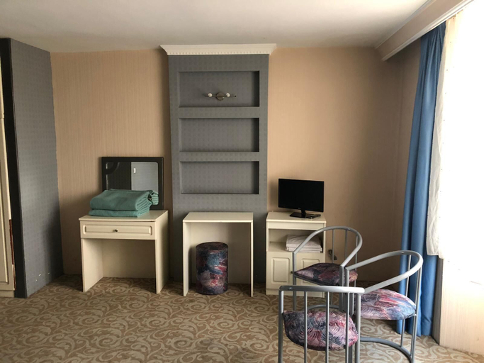 Others, Yildiz Otel, Çankaya