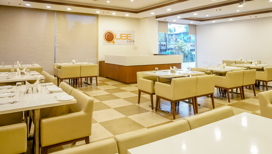 Food & Drinks 5, The Altruist Navi Mumbai Hotel, Thane