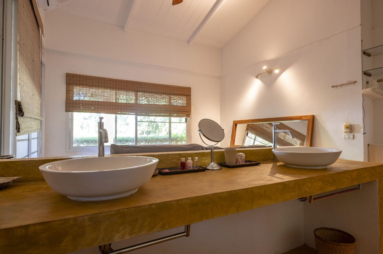 Bathroom 4, Zourite Villa, K. Ko Kut