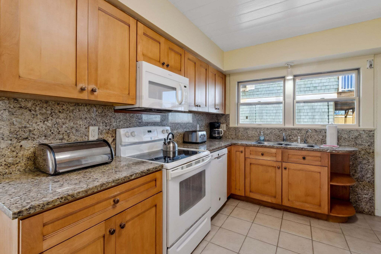 Interior 4, 1180 S Fletcher Ave, Nassau