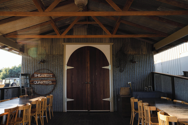 Food & Drinks 5, Callubri Station, Bogan