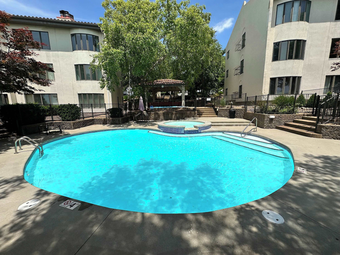 Pool 4, Sunset Ridge Private Patio, Camden