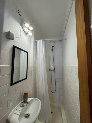 Bathroom 5, Apartment 1, Old Town Charm Lagos, Lagos