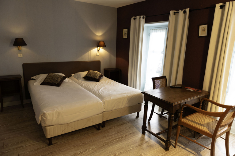 Bedroom 3, HÔTEL DU SAUMON, Eure