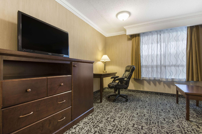 Others 5, Quality Inn & Conference Centre Midland, Simcoe