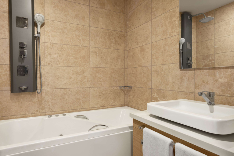 Bathroom 5, Ramada by Wyndham Istanbul Sile, Şile