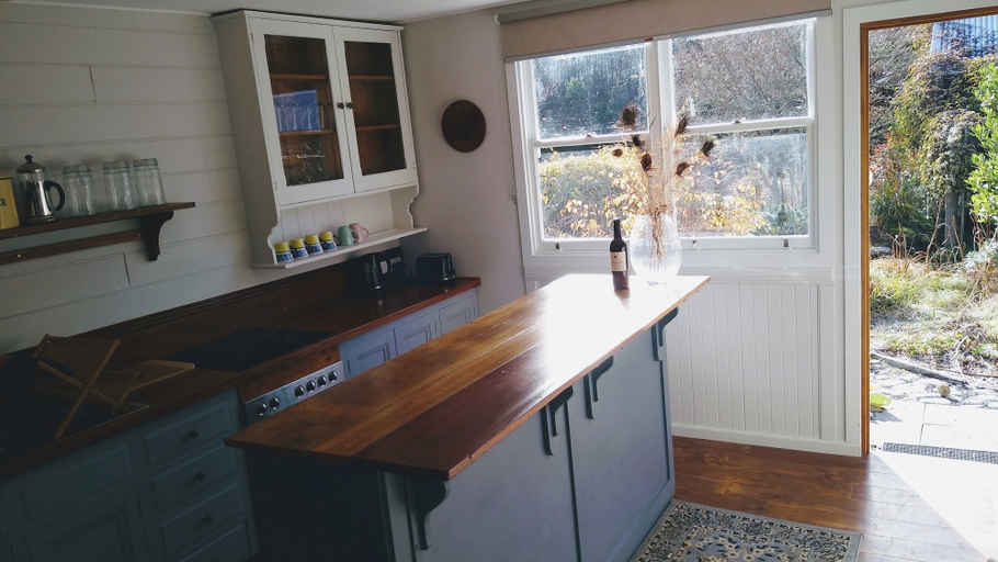 Private kitchen 3, The Gardener's Cottage, Dorset