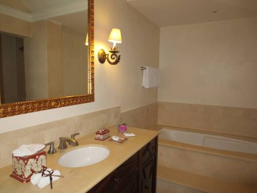 Bathroom, Villa Antigua, San Juan del Río