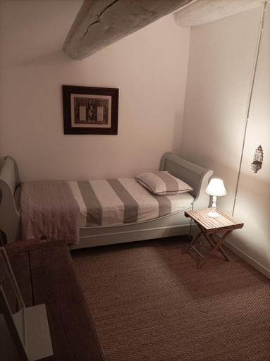 Bedroom 4, Les 3 Platanes, Aude