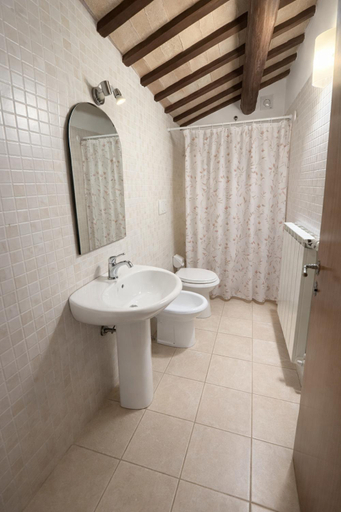 Bathroom 3, Tenuta Gran Bosco, Macerata